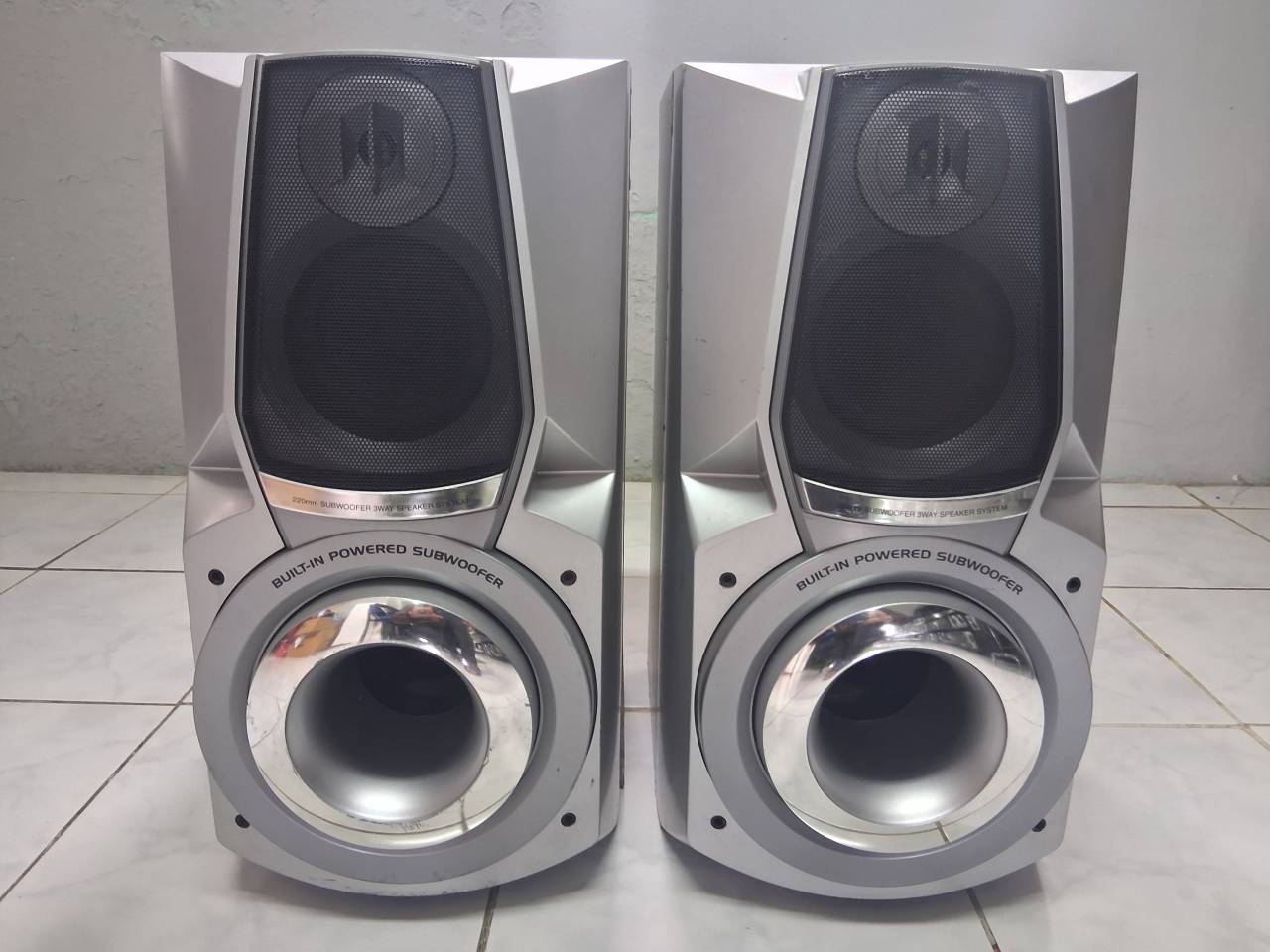 Aiwa front speaker low frequency