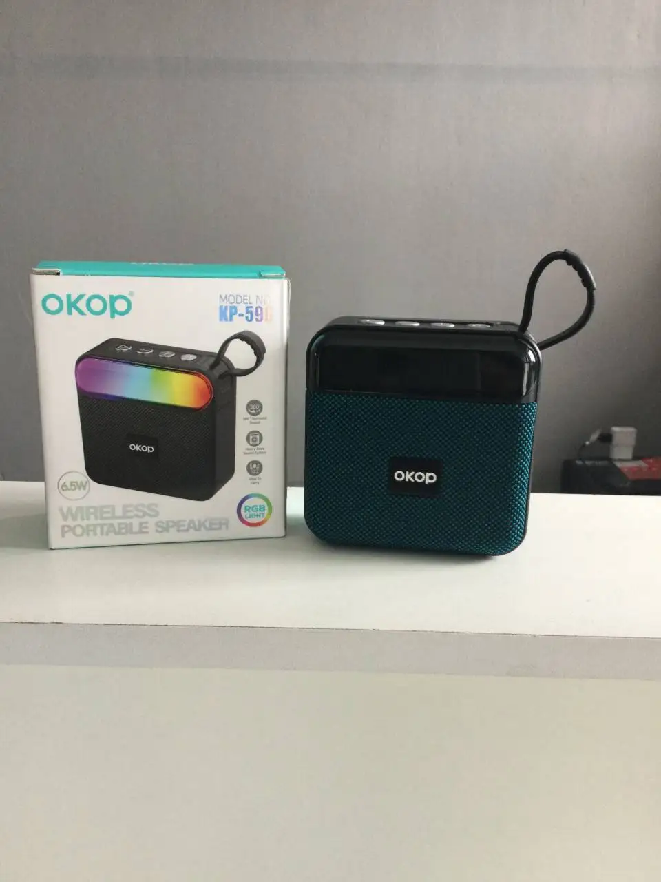 Parlante Bluetooth Portátil Okop KP-598 6.5W Luces RGB (Nuevo En Caja)